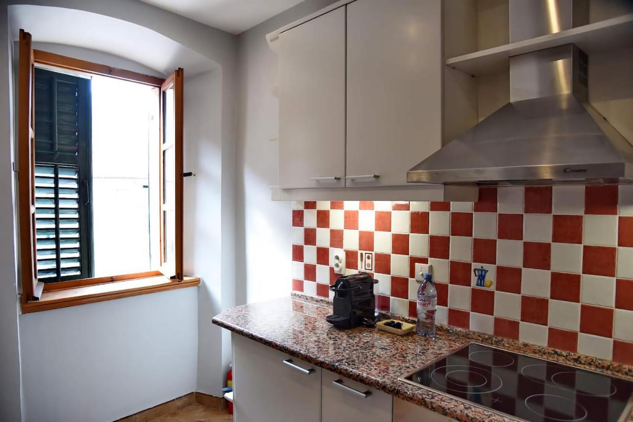 Cozy 2 Bedroom Apartment In Antique Bizanti Palace Kotor Dış mekan fotoğraf